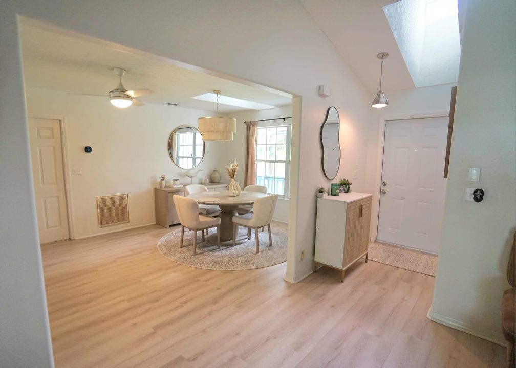 В аренду: $3,950 (4 спален, 2 ванн, 1429 Квадратных фут)