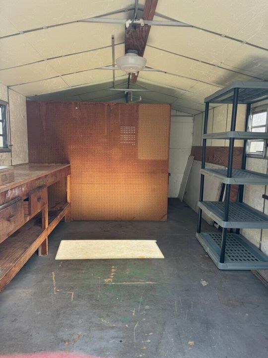 待售: $219,000 (2 贝兹, 2 浴室, 912 平方英尺)