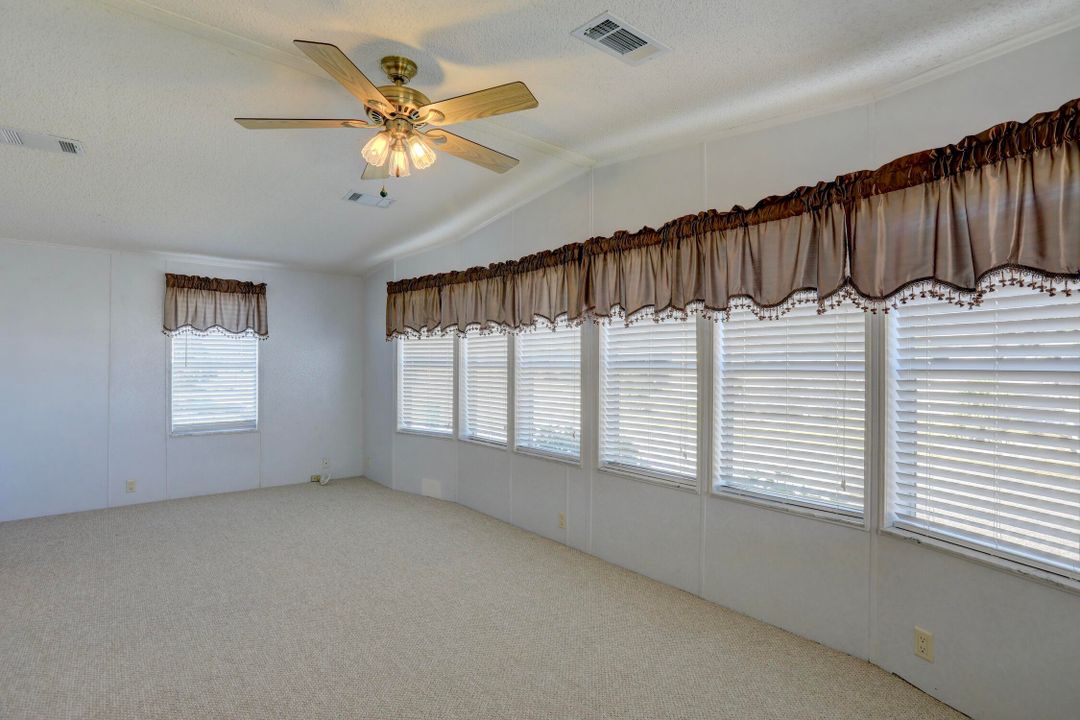 待售: $209,900 (2 贝兹, 2 浴室, 1182 平方英尺)