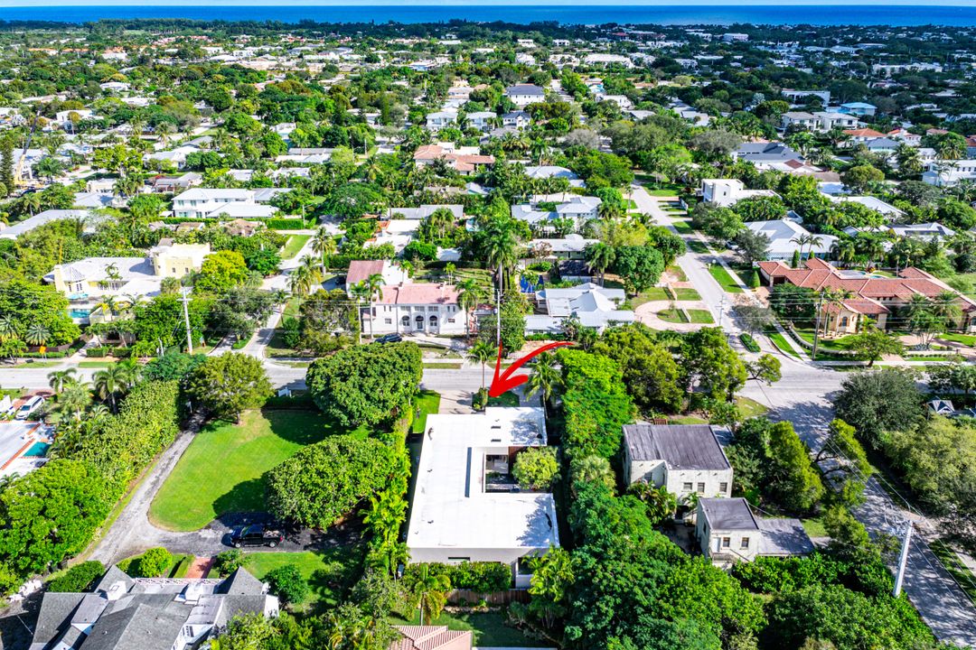 For Sale: $3,799,000 (4 beds, 4 baths, 2859 Square Feet)