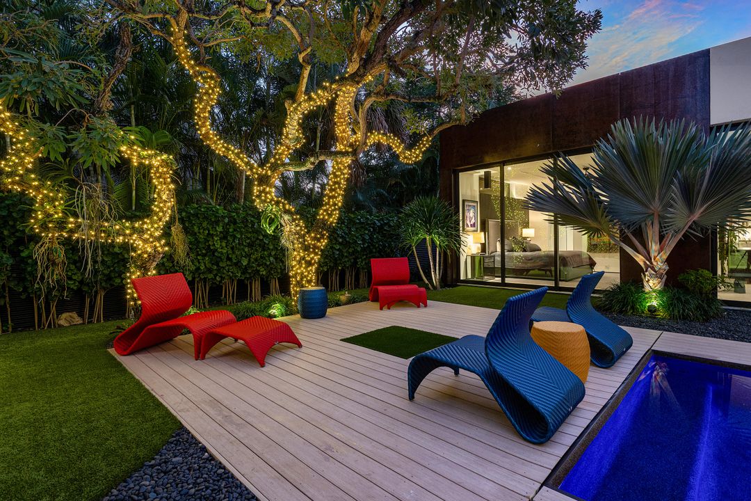 For Sale: $3,799,000 (4 beds, 4 baths, 2859 Square Feet)