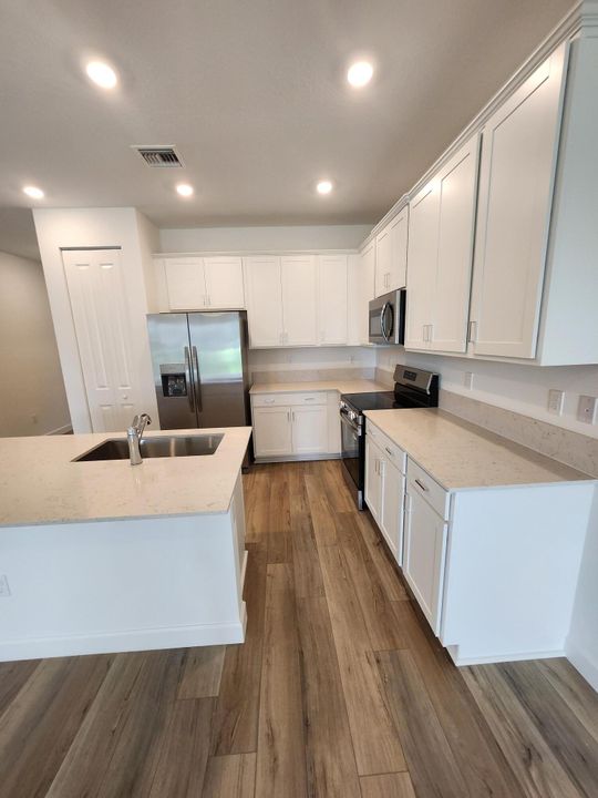 En Renta: $3,300 (2 camas, 2 baños, 1308 Pies cuadrados)