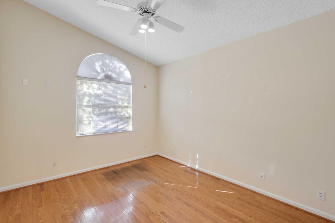 En Venta: $615,000 (3 camas, 2 baños, 2035 Pies cuadrados)