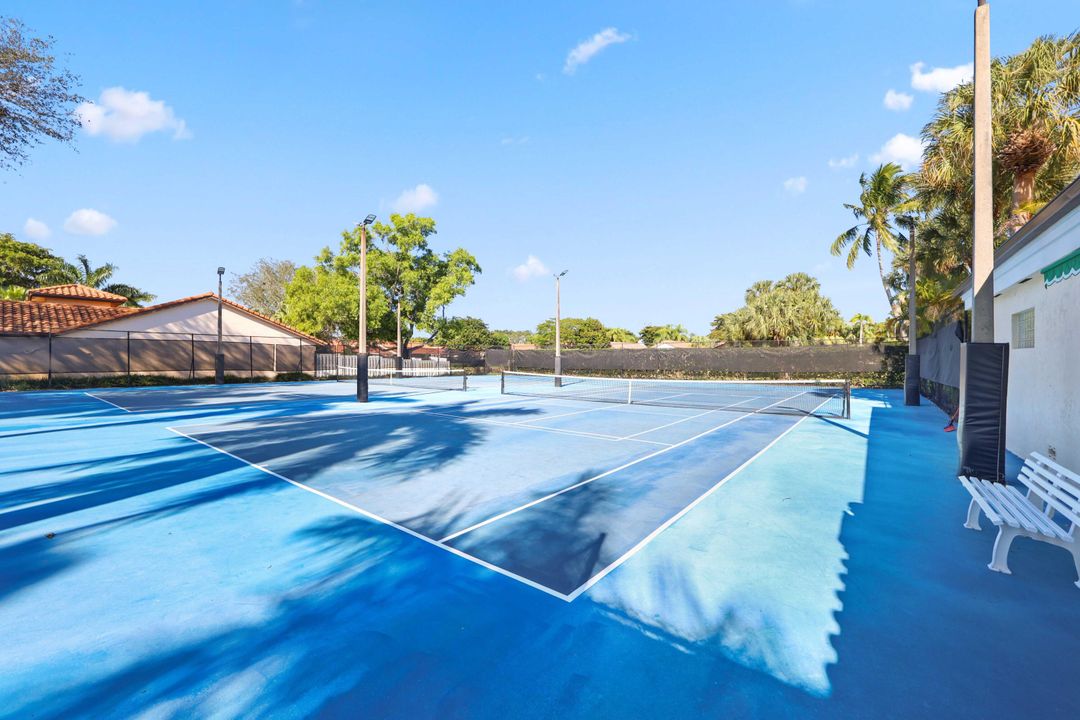 En Venta: $615,000 (3 camas, 2 baños, 2035 Pies cuadrados)