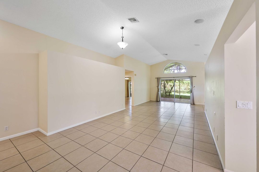 En Venta: $615,000 (3 camas, 2 baños, 2035 Pies cuadrados)