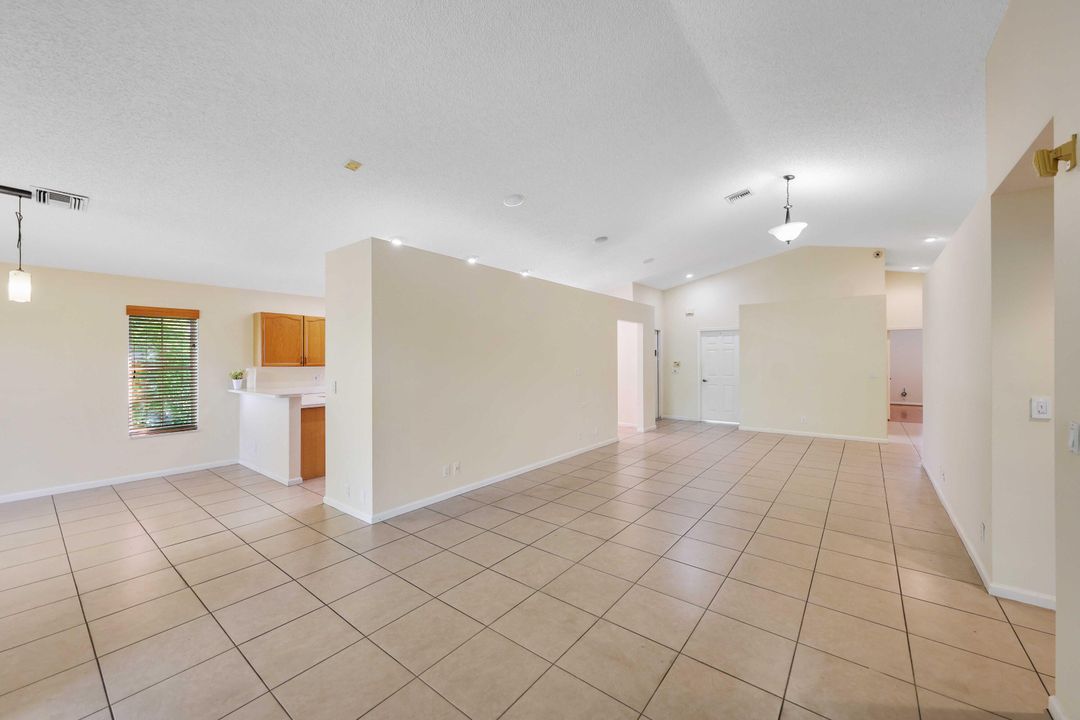 En Venta: $615,000 (3 camas, 2 baños, 2035 Pies cuadrados)