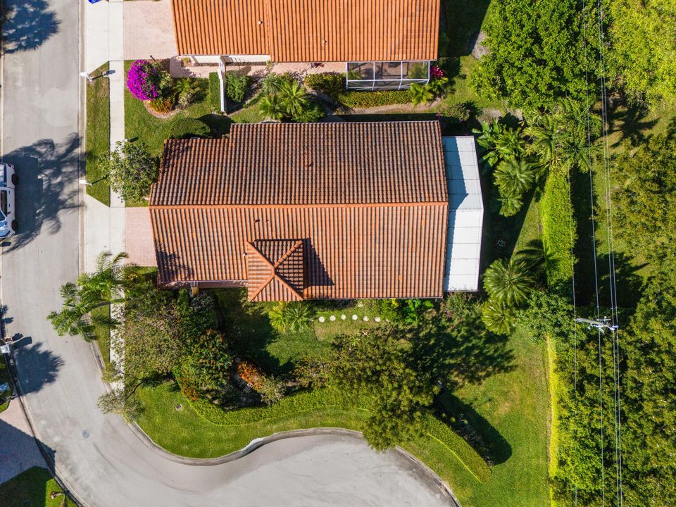 En Venta: $615,000 (3 camas, 2 baños, 2035 Pies cuadrados)