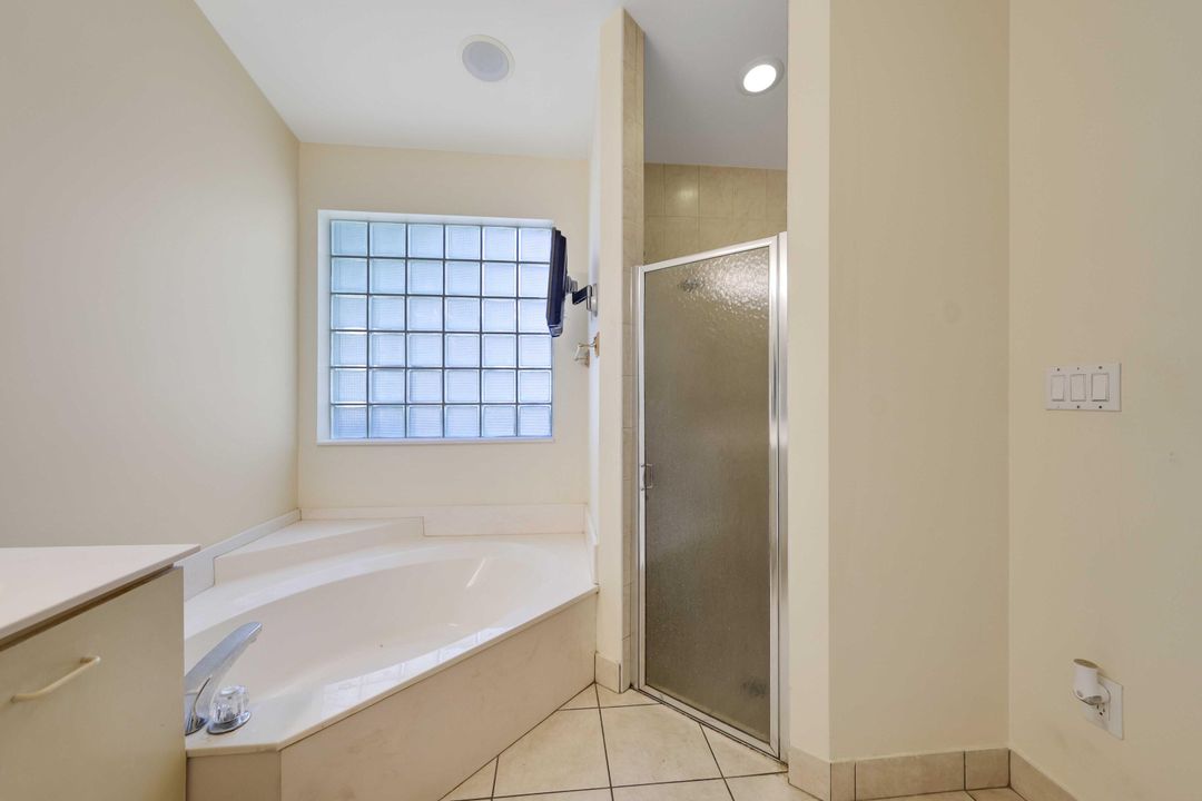 En Venta: $615,000 (3 camas, 2 baños, 2035 Pies cuadrados)