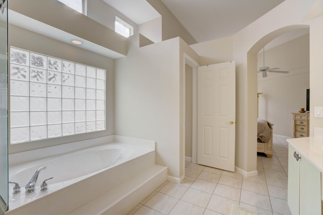 For Rent: $15,000 (3 beds, 2 baths, 1878 Square Feet)