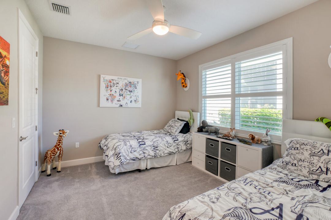 На продажу: $799,900 (3 спален, 2 ванн, 2254 Квадратных фут)