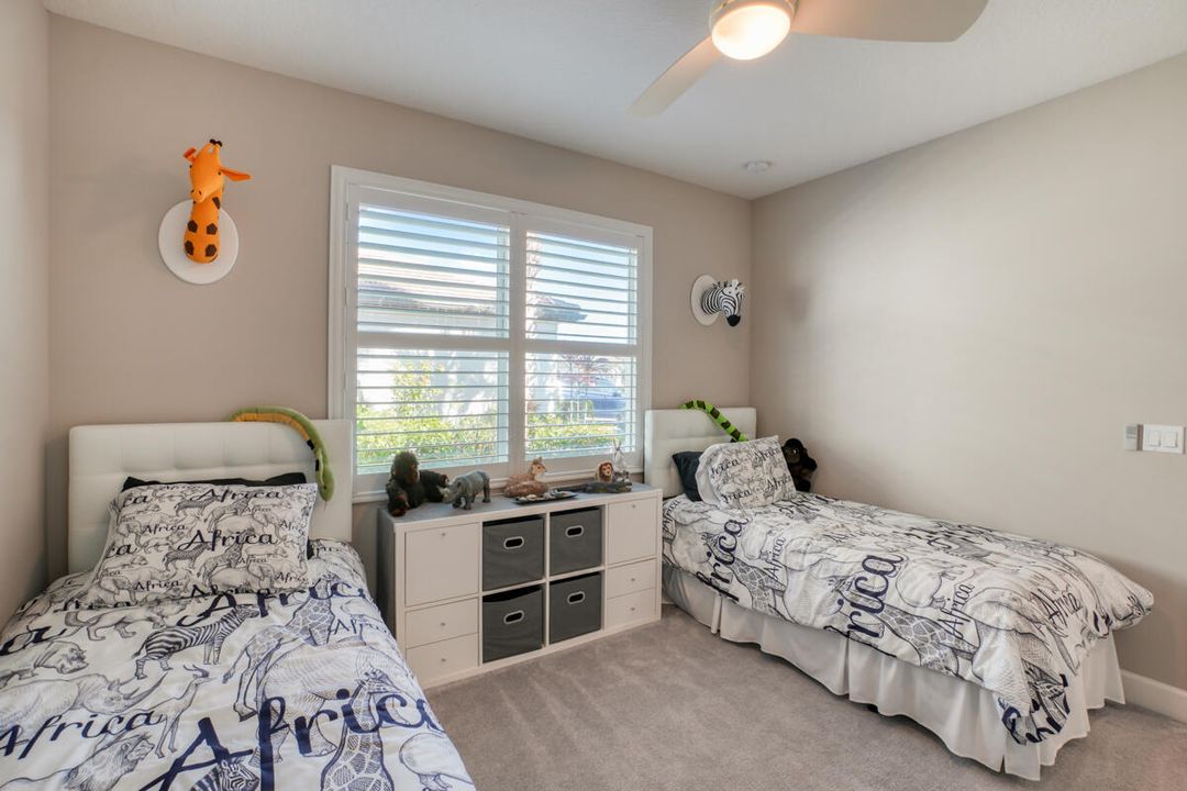 На продажу: $799,900 (3 спален, 2 ванн, 2254 Квадратных фут)