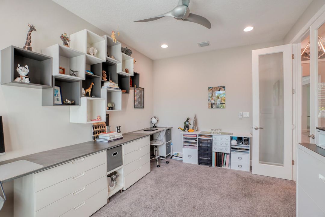 На продажу: $799,900 (3 спален, 2 ванн, 2254 Квадратных фут)