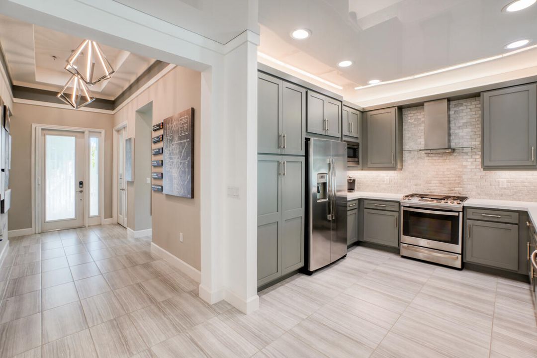 На продажу: $799,900 (3 спален, 2 ванн, 2254 Квадратных фут)