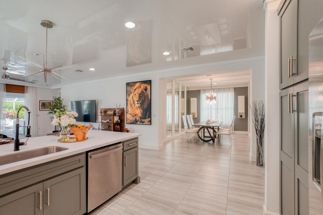 На продажу: $799,900 (3 спален, 2 ванн, 2254 Квадратных фут)