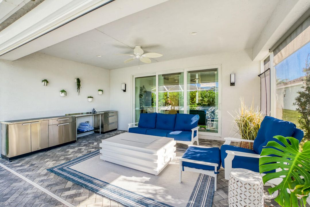 На продажу: $799,900 (3 спален, 2 ванн, 2254 Квадратных фут)