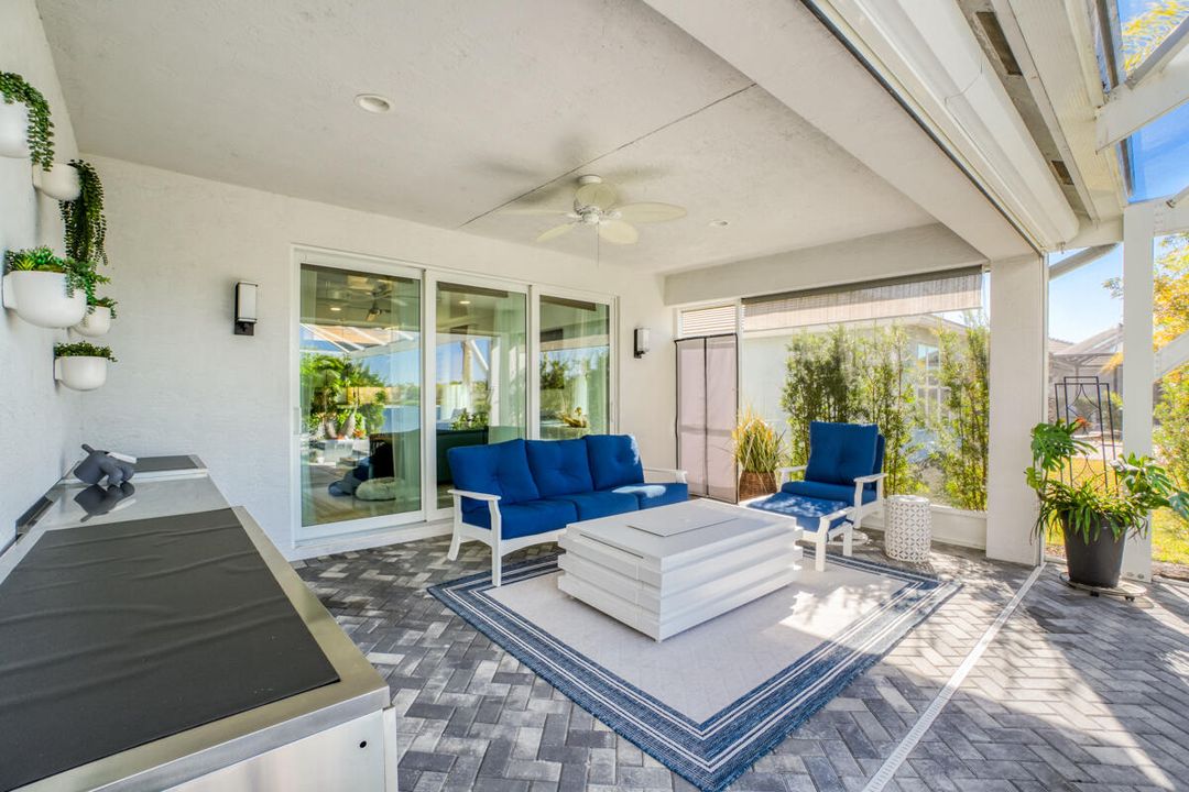 На продажу: $799,900 (3 спален, 2 ванн, 2254 Квадратных фут)