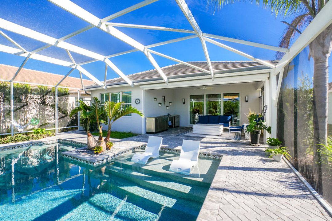 На продажу: $799,900 (3 спален, 2 ванн, 2254 Квадратных фут)