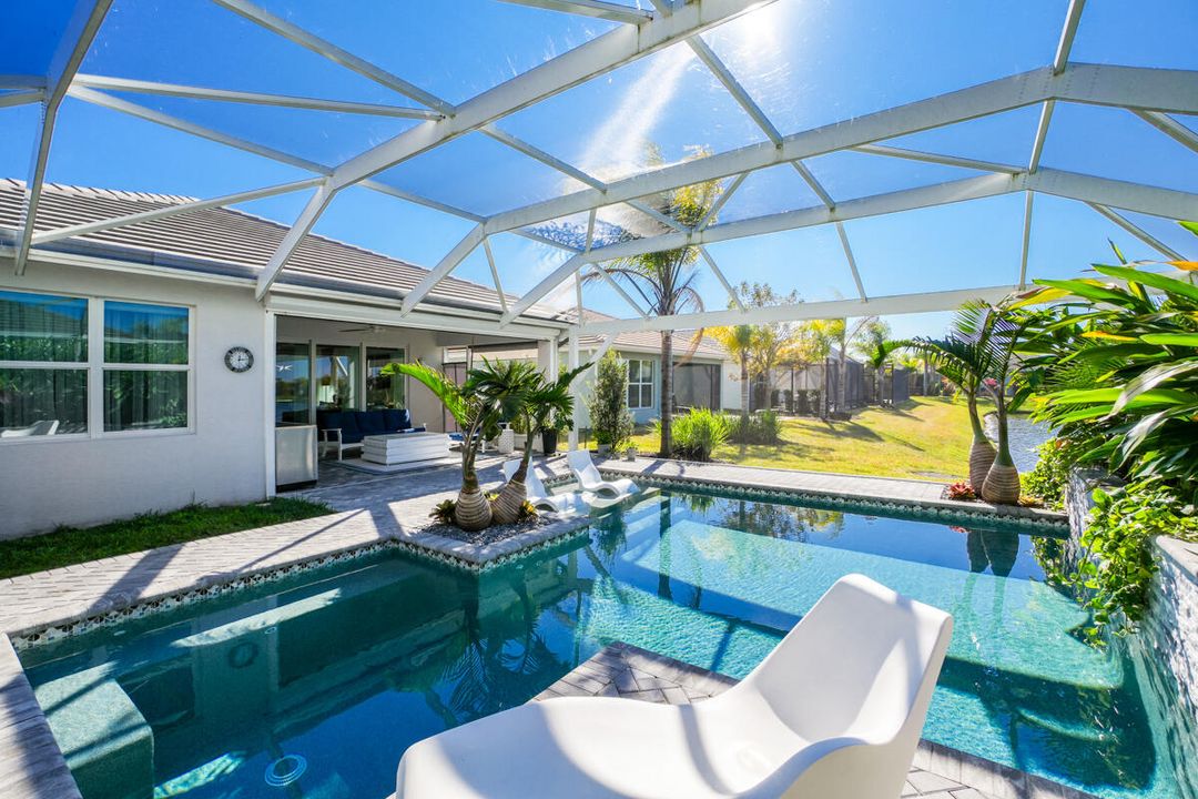 На продажу: $799,900 (3 спален, 2 ванн, 2254 Квадратных фут)