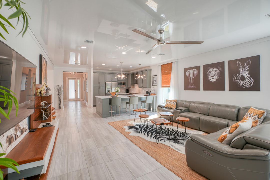 На продажу: $799,900 (3 спален, 2 ванн, 2254 Квадратных фут)