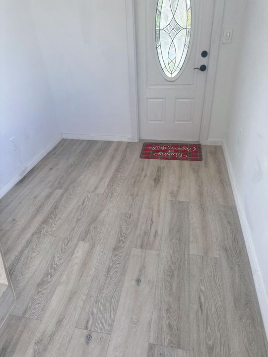 На продажу: $49,990 (2 спален, 1 ванн, 798 Квадратных фут)