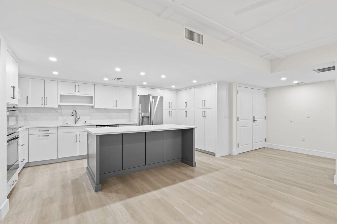 待售: $995,000 (2 贝兹, 2 浴室, 1400 平方英尺)