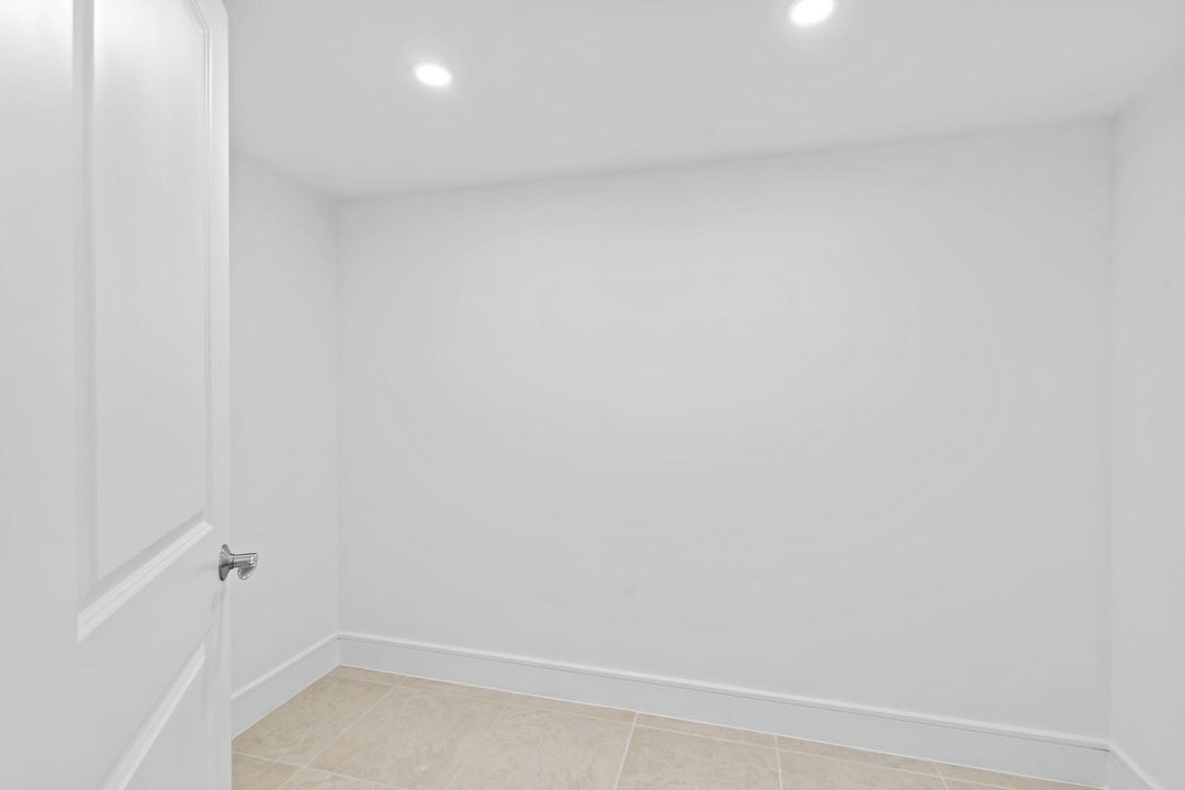 待售: $995,000 (2 贝兹, 2 浴室, 1400 平方英尺)