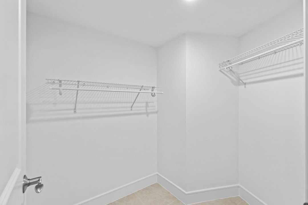 待售: $995,000 (2 贝兹, 2 浴室, 1400 平方英尺)