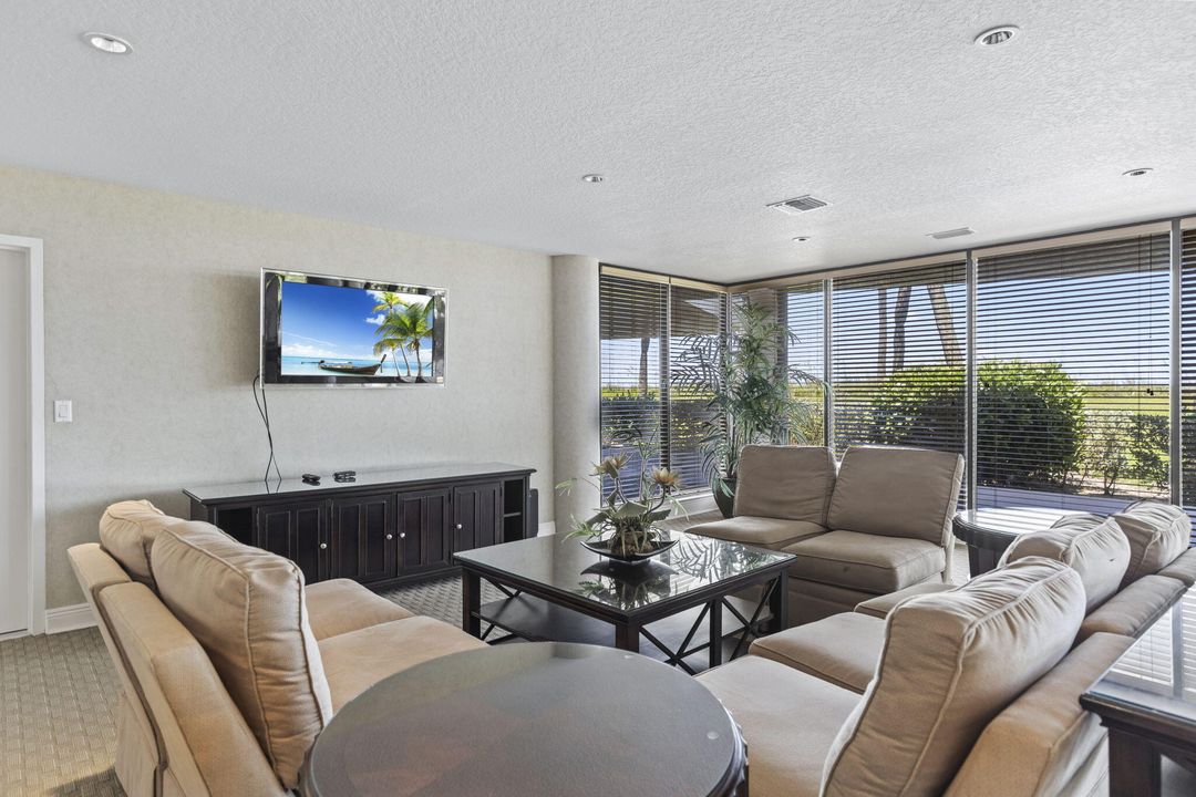 待售: $995,000 (2 贝兹, 2 浴室, 1400 平方英尺)