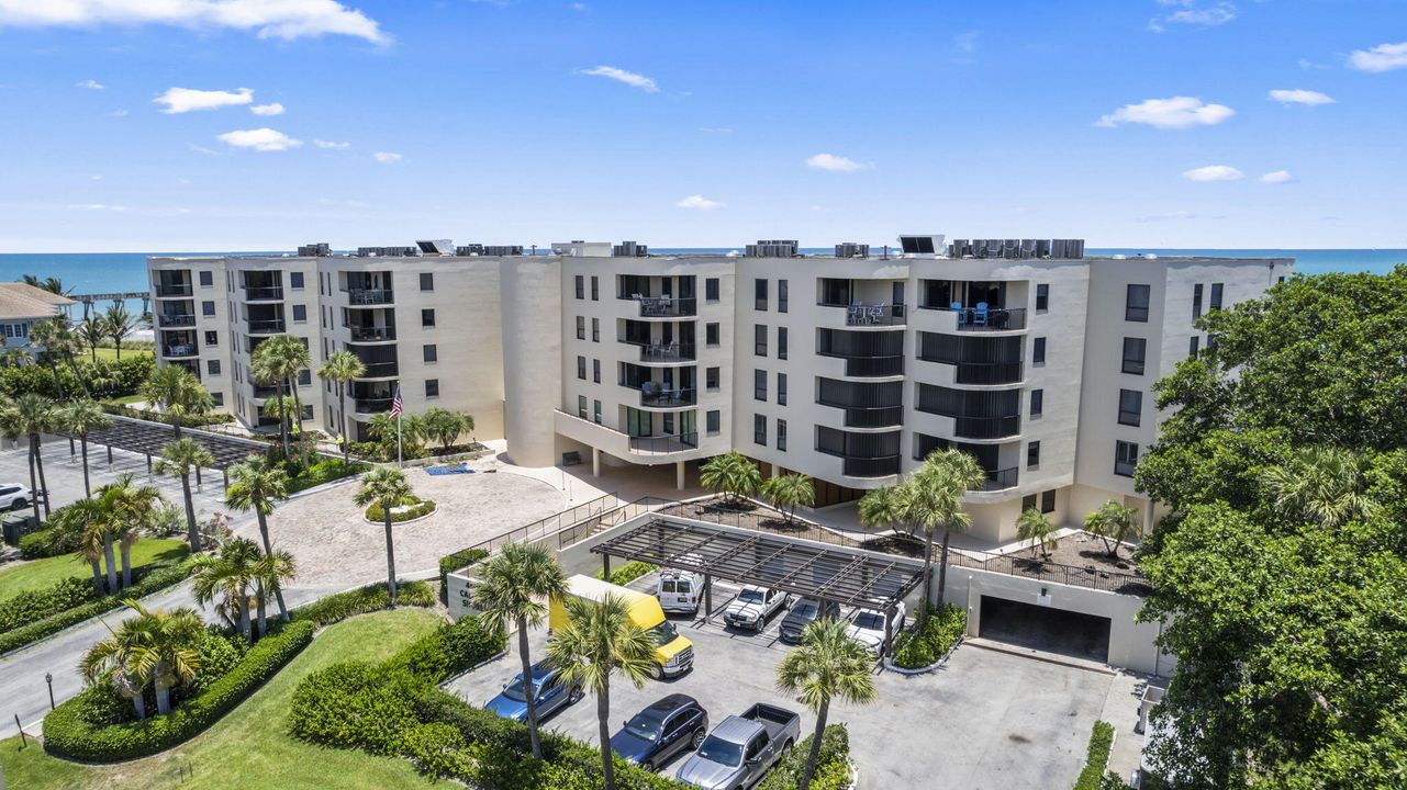 待售: $995,000 (2 贝兹, 2 浴室, 1400 平方英尺)