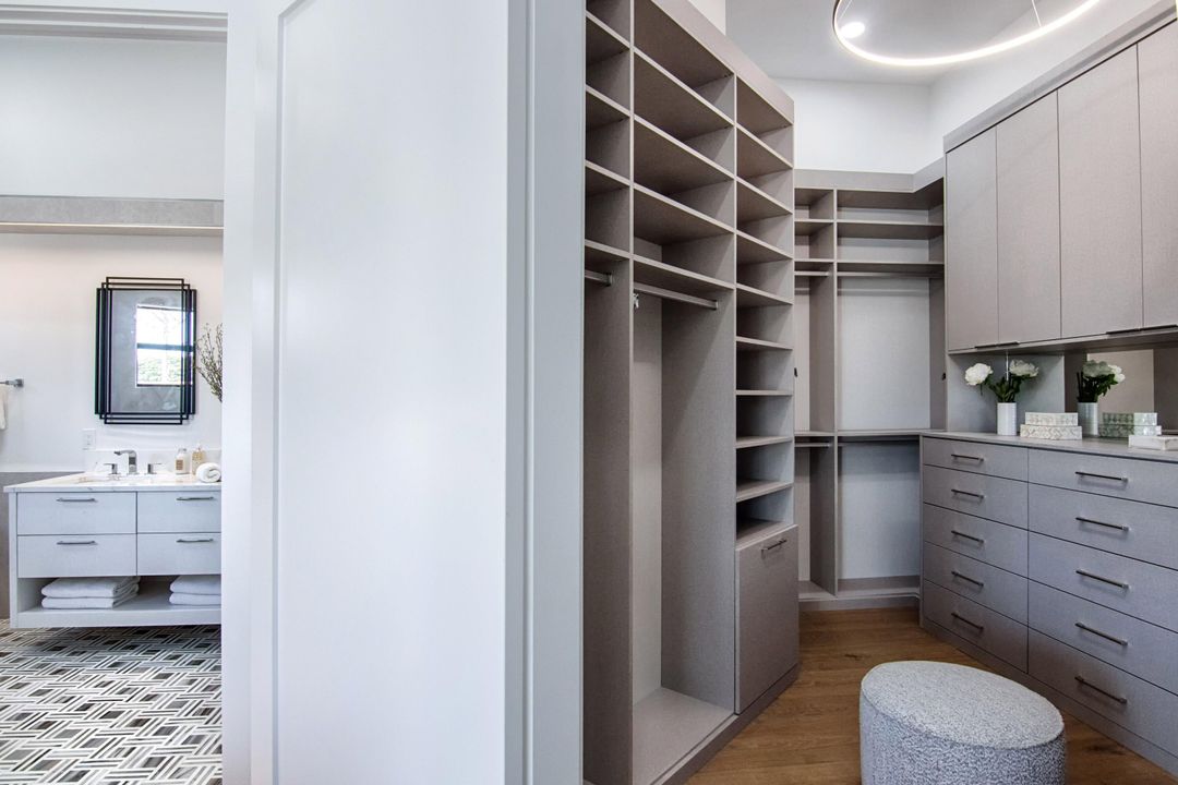 En Venta: $2,850,000 (3 camas, 3 baños, 2411 Pies cuadrados)