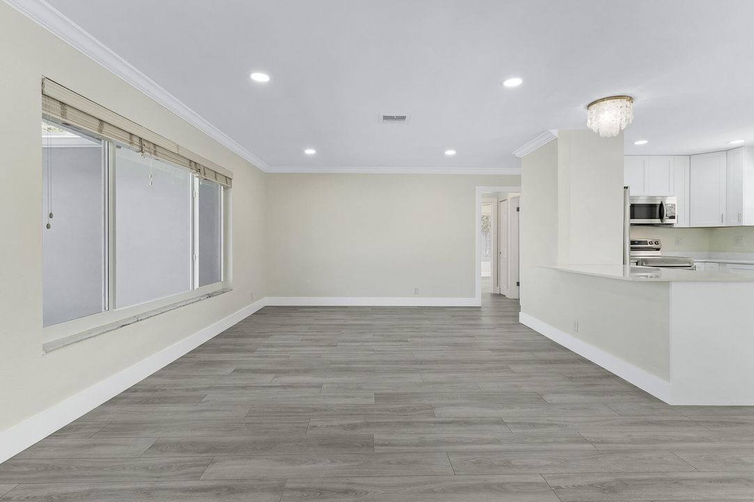 For Sale: $800,000 (3 beds, 2 baths, 1603 Square Feet)