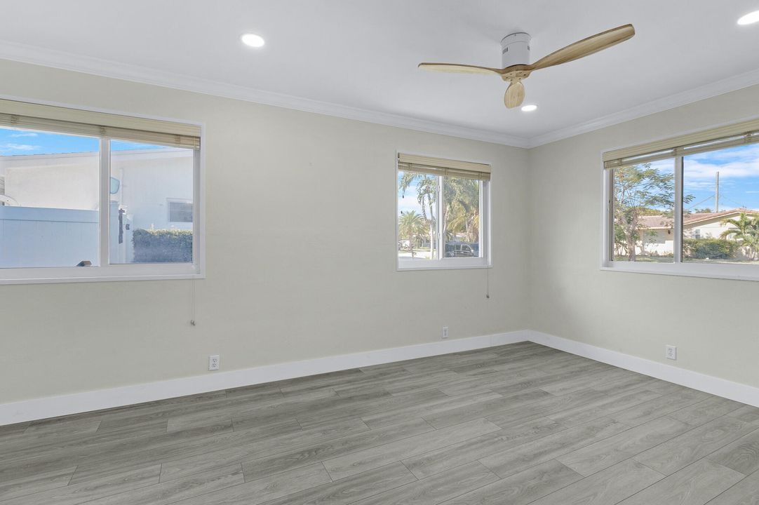 For Sale: $800,000 (3 beds, 2 baths, 1603 Square Feet)