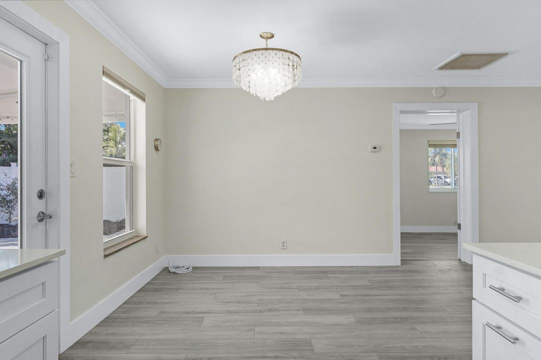 For Sale: $800,000 (3 beds, 2 baths, 1603 Square Feet)