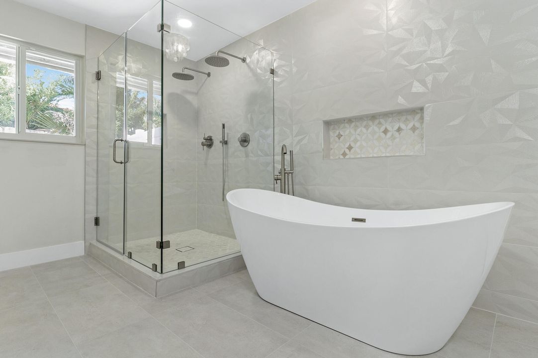 For Sale: $800,000 (3 beds, 2 baths, 1603 Square Feet)