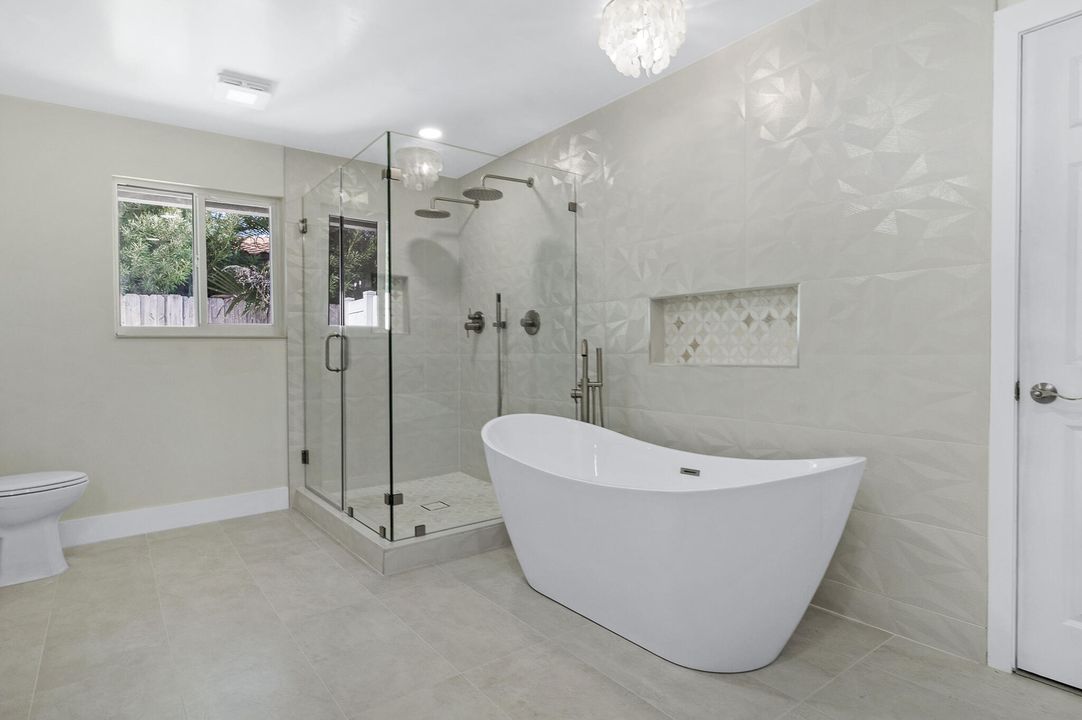 For Sale: $800,000 (3 beds, 2 baths, 1603 Square Feet)