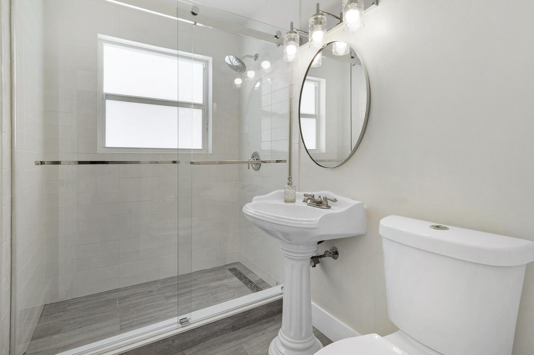 For Sale: $800,000 (3 beds, 2 baths, 1603 Square Feet)