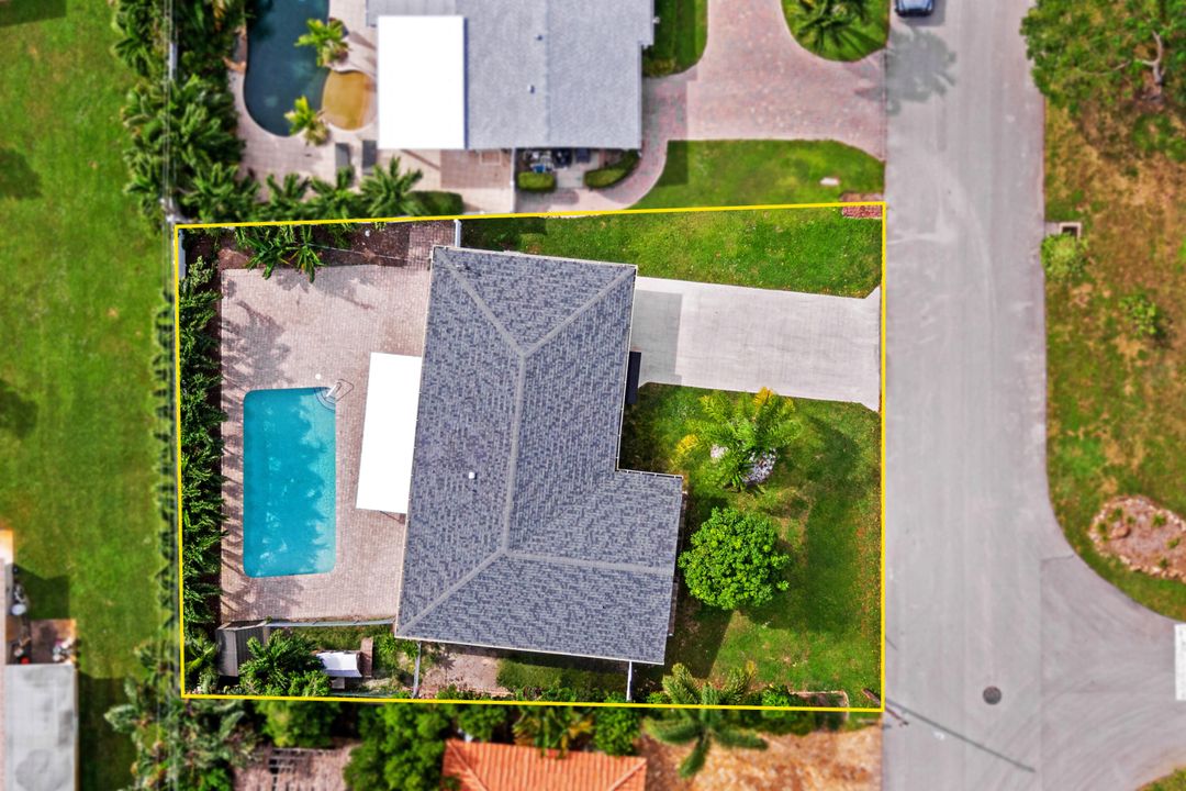 For Sale: $800,000 (3 beds, 2 baths, 1603 Square Feet)