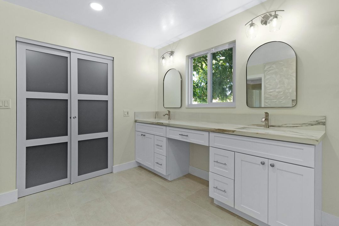 For Sale: $800,000 (3 beds, 2 baths, 1603 Square Feet)