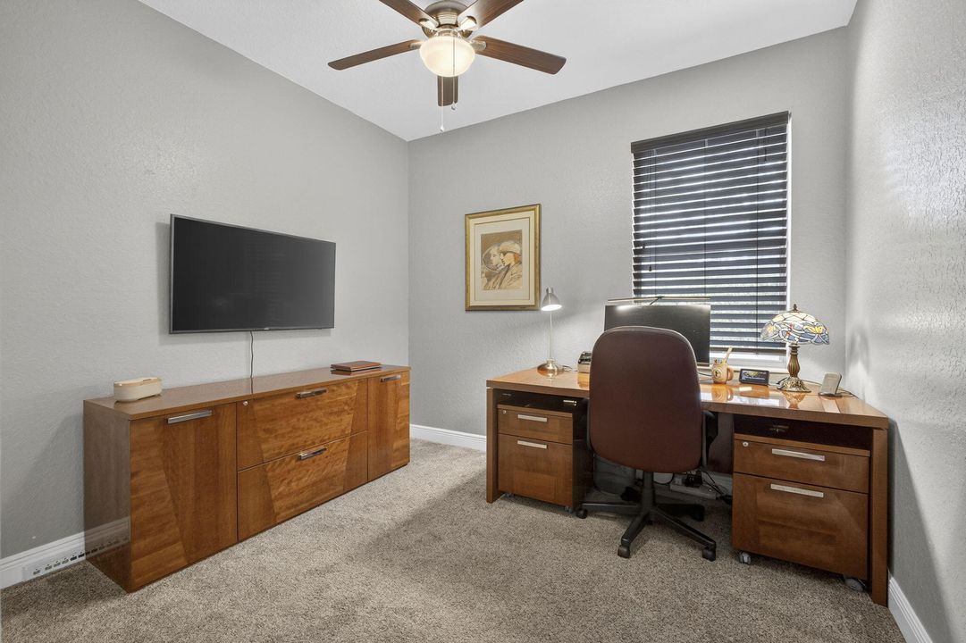 На продажу: $700,000 (3 спален, 2 ванн, 1726 Квадратных фут)