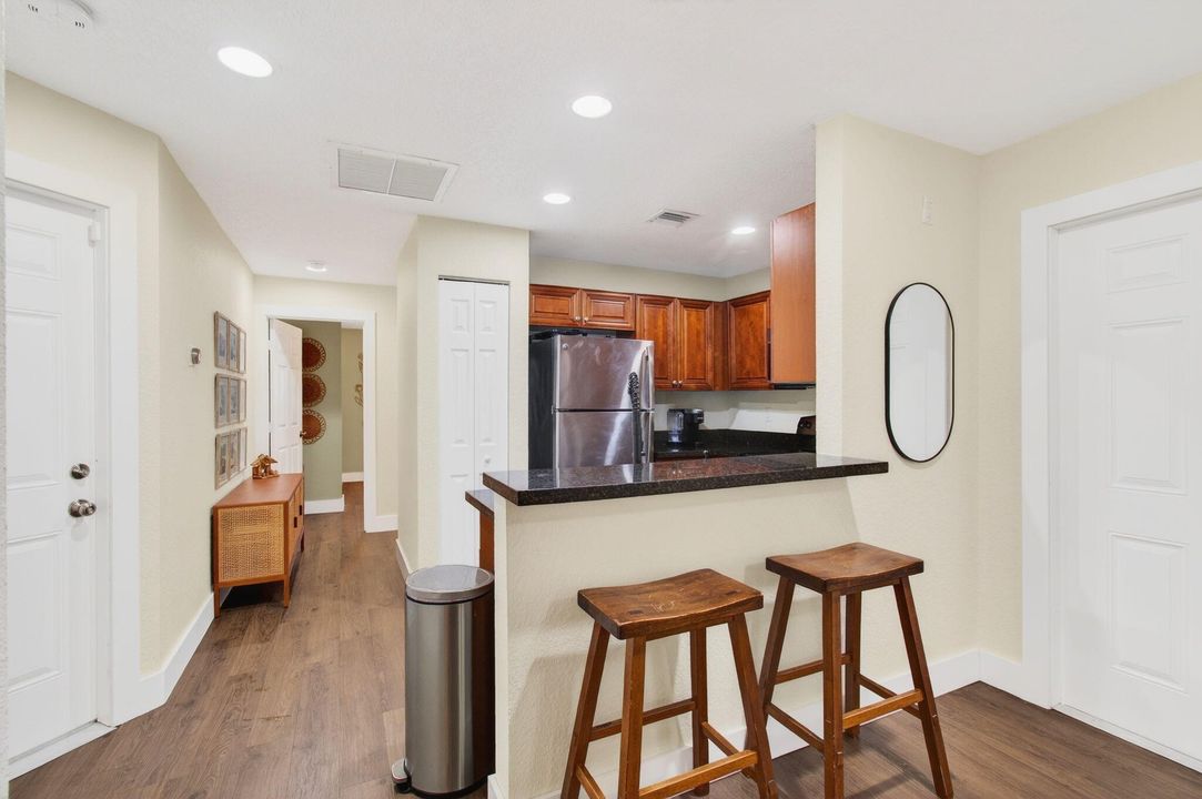 待售: $389,900 (3 贝兹, 2 浴室, 1095 平方英尺)