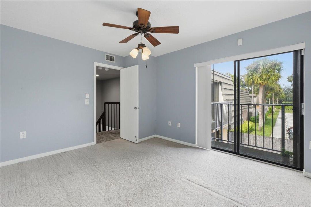 For Sale: $279,900 (2 beds, 2 baths, 1236 Square Feet)