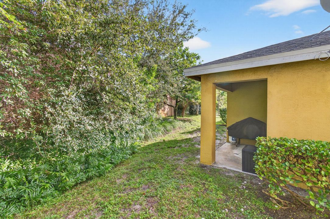 待售: $389,900 (3 贝兹, 2 浴室, 1095 平方英尺)