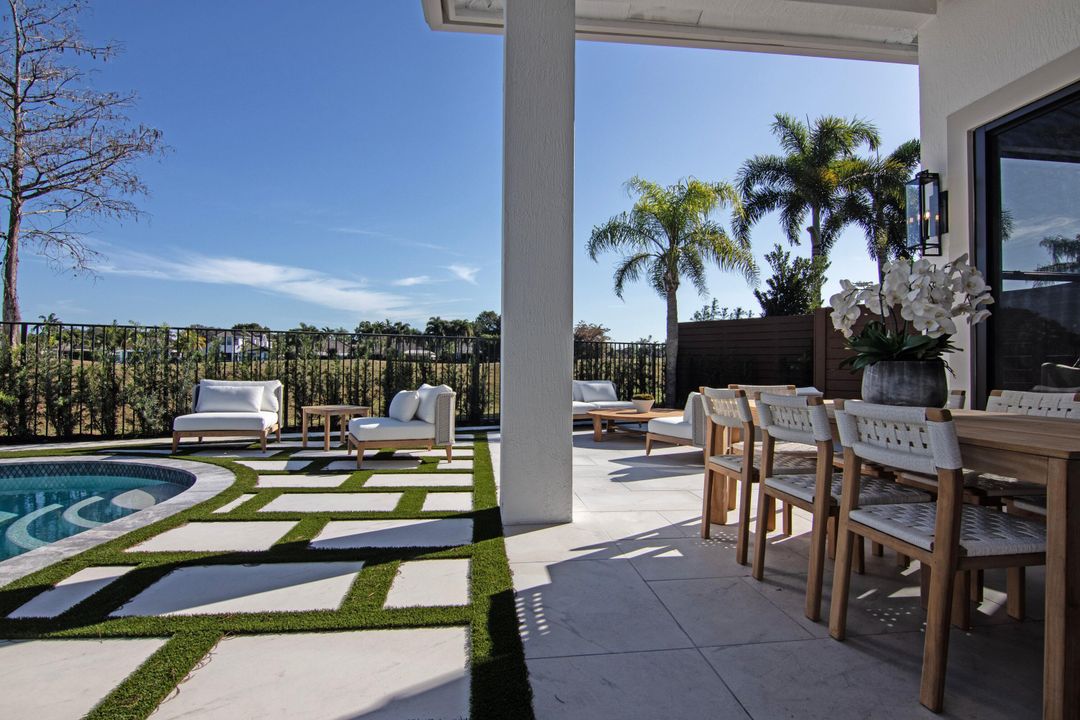 En Venta: $2,850,000 (3 camas, 3 baños, 2411 Pies cuadrados)