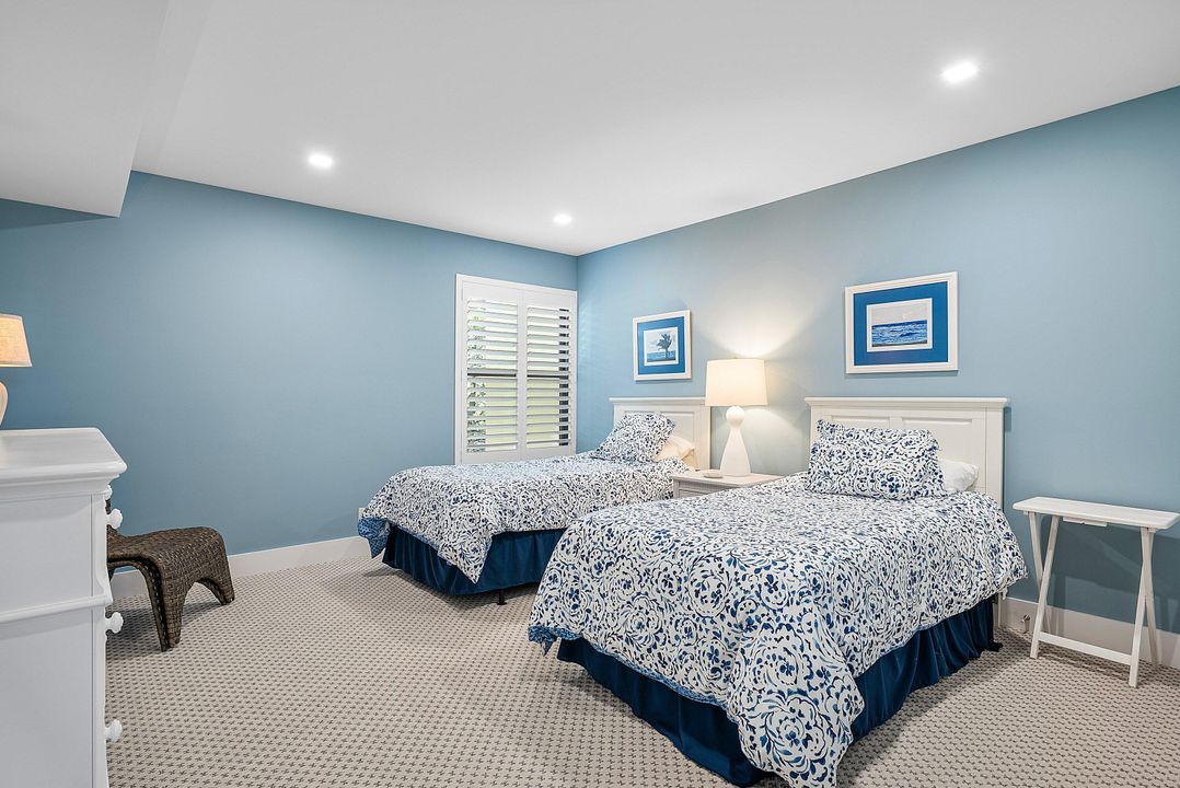 For Sale: $649,000 (3 beds, 2 baths, 1840 Square Feet)