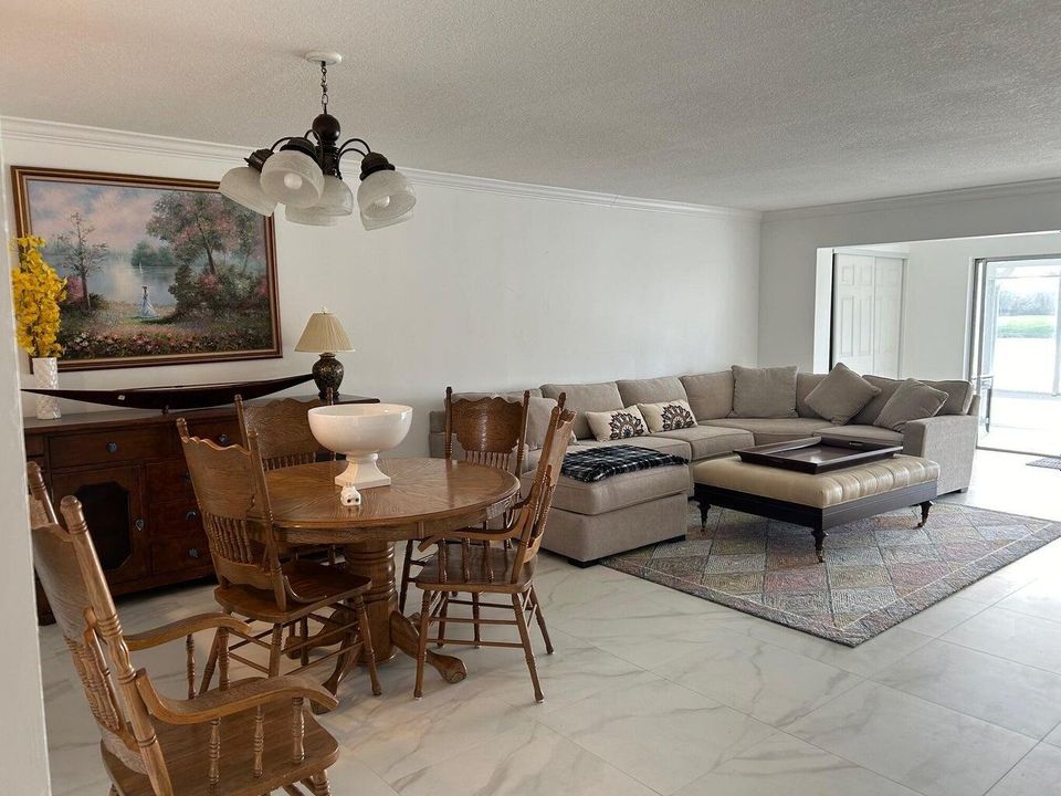 На продажу: $329,000 (2 спален, 2 ванн, 1335 Квадратных фут)