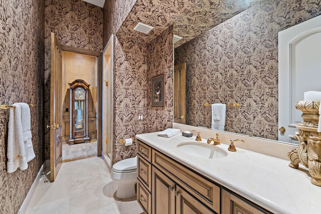 待售: $6,495,000 (5 贝兹, 5 浴室, 8758 平方英尺)