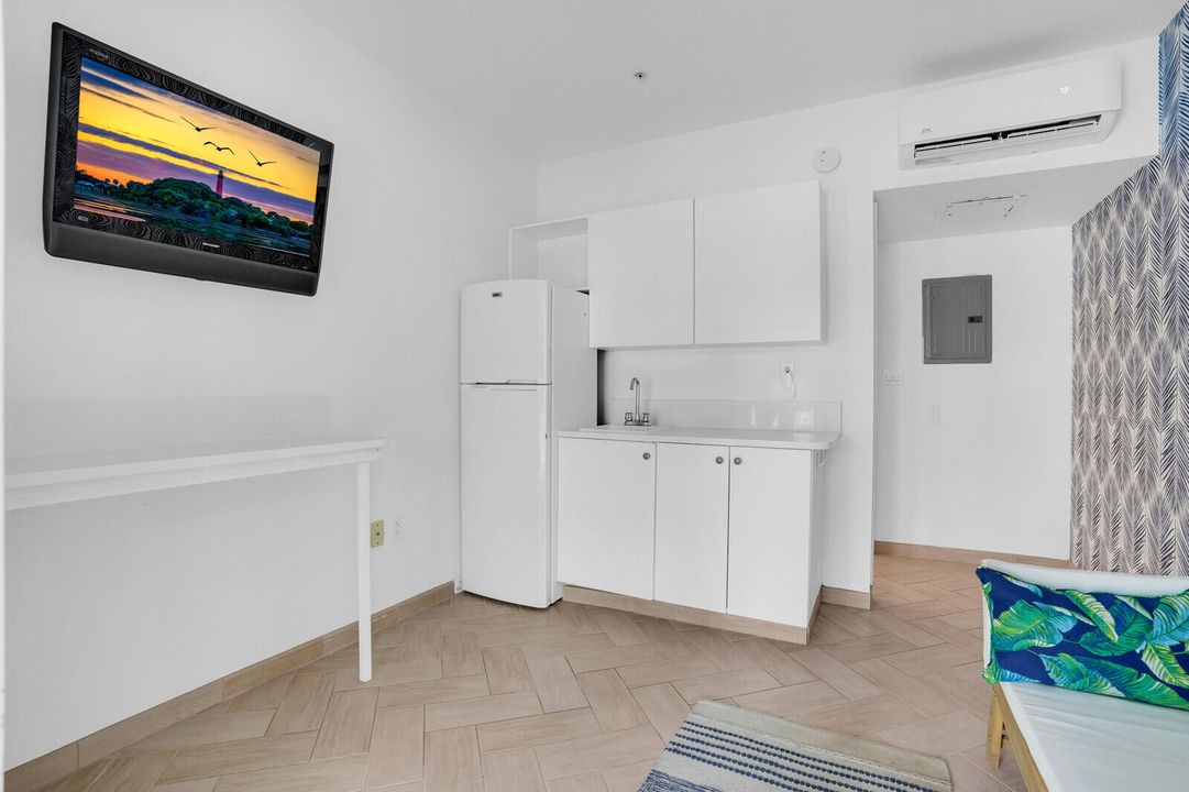 En Venta: $1,500,000 (2 camas, 2 baños, 2410 Pies cuadrados)