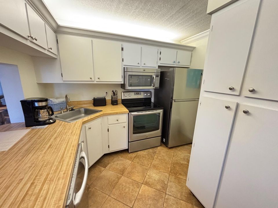 出租: $3,200 (2 贝兹, 2 浴室, 1090 平方英尺)