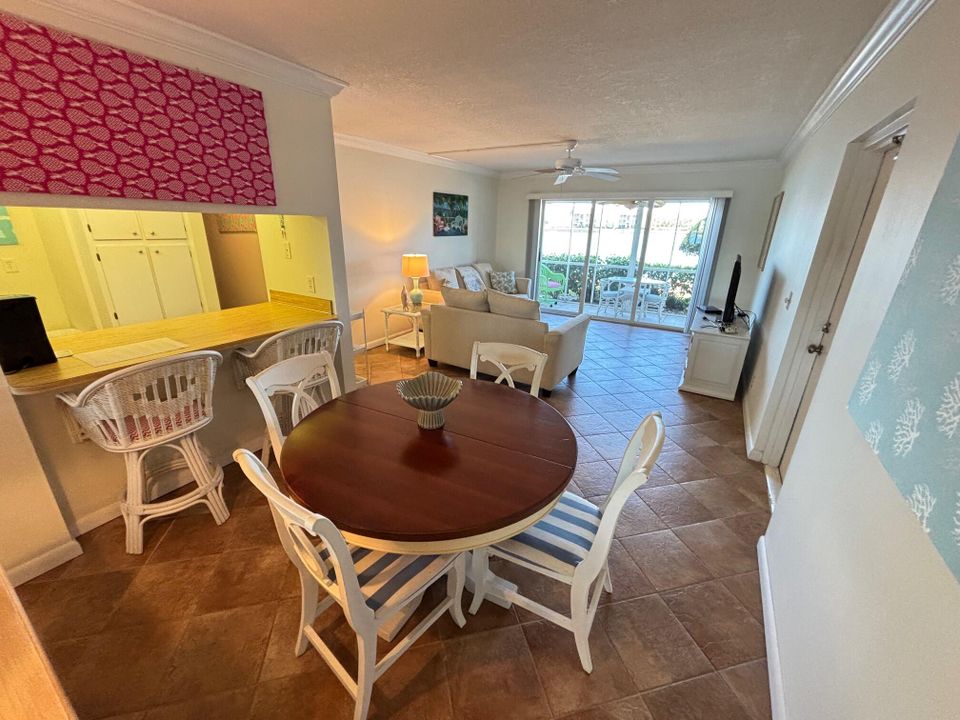 出租: $3,200 (2 贝兹, 2 浴室, 1090 平方英尺)