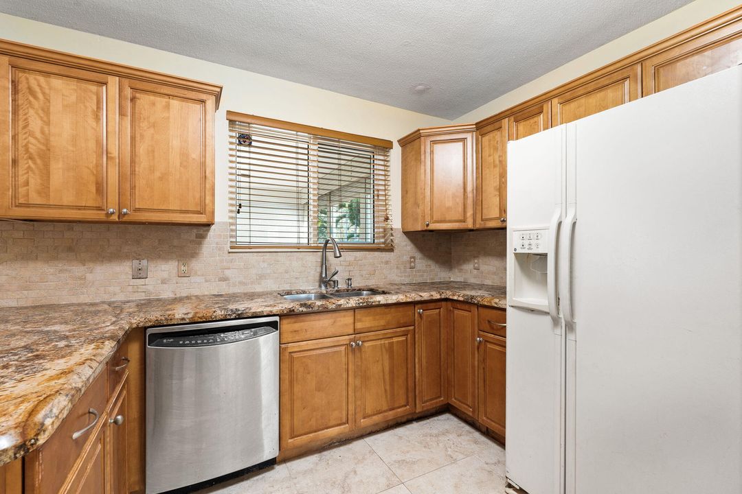 待售: $659,000 (3 贝兹, 2 浴室, 1939 平方英尺)